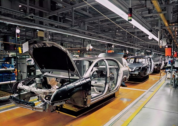 Example of the use of aluminum in an automotive production line