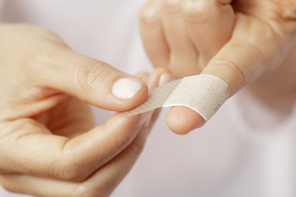 Adhesives bandage using silicone Soft Skin Adhesives help to reduce pain and irritations